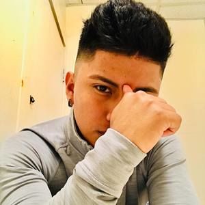 Meet your Posher, Abiel